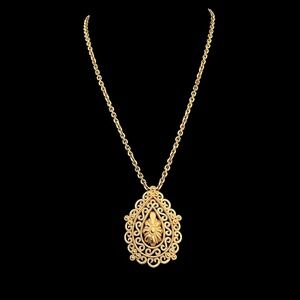 Trifari Gold Pendant Necklace Vintage Ornate Teardrop Chain Jewelry Vintage 23in